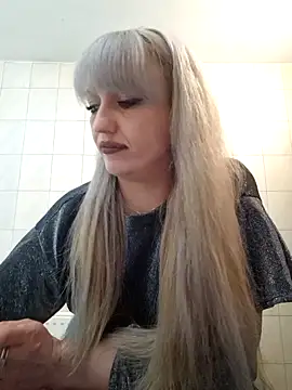 Snapshot of CoMiZrobiszJakMnieZl chatting on February 2026 05:37:02 AM CoMiZrobiszJakMnieZl online show from February 2026 05:37:02 AM