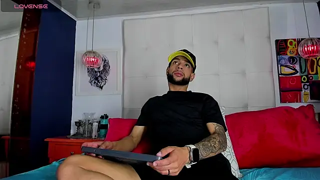 Snapshot of Aiden_Cash7 chatting on February 2026 04:17:02 AM Aiden Cash7 online show from February 2026 04:17:02 AM