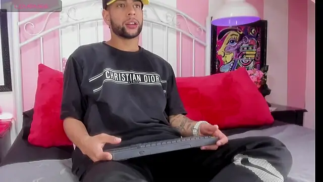 Snapshot of Aiden_Cash7 chatting on February 2026 03:57:02 AM Aiden Cash7 online show from February 2026 03:57:02 AM