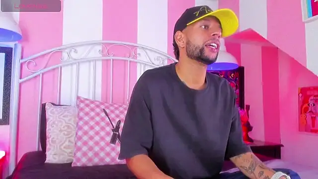 Snapshot of Aiden_Cash7 chatting on February 2026 04:24:01 AM Aiden Cash7 online show from February 2026 04:24:01 AM