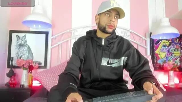 Snapshot of Aiden_Cash7 chatting on February 2026 04:22:02 AM Aiden Cash7 online show from February 2026 04:22:02 AM