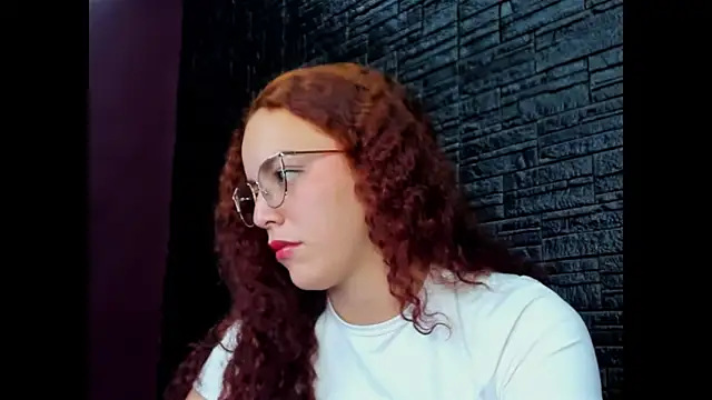 Snapshot of Miss_Dior2 chatting on April 2026 04:15:01 PM Miss Dior2 online show from April 2026 04:15:01 PM