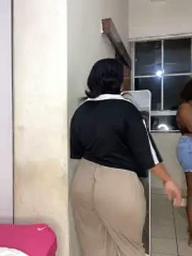MeekyCurvyAss online show from May 2026 08:14:01 PM