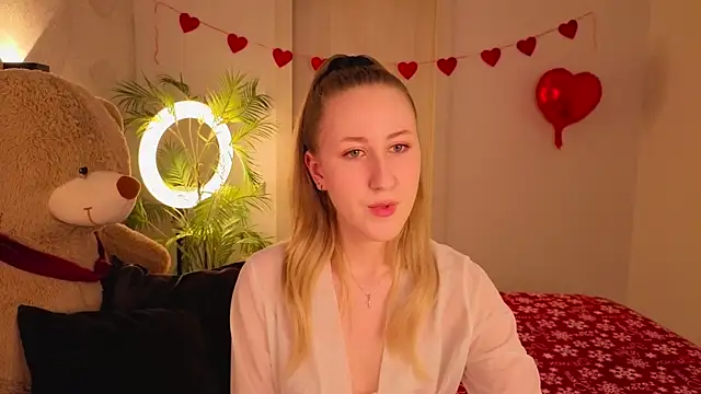 CassieReborn online show from February 2026 04:05:02 PM