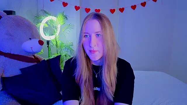 CassieReborn online show from February 2026 03:57:01 PM