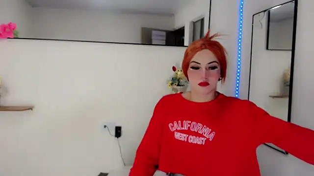 NathalialLooes online show from May 2026 05:15:01 AM
