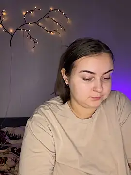 Snapshot of AlyaX_X chatting on February 2026 01:39:01 PM AlyaX X online show from February 2026 01:39:01 PM