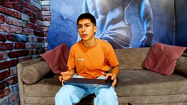 Aron pulse online show from March 2026 01:18:01 PM