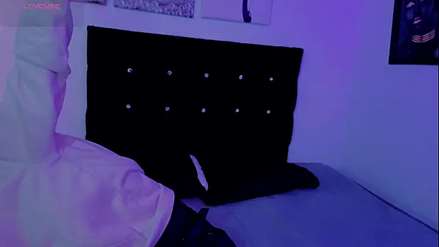 Zoe-yanin online show from March 2026 06:44:02 PM