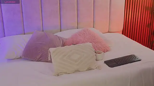 SofiaCortes4 online show from July 2026 11:31:02 AM