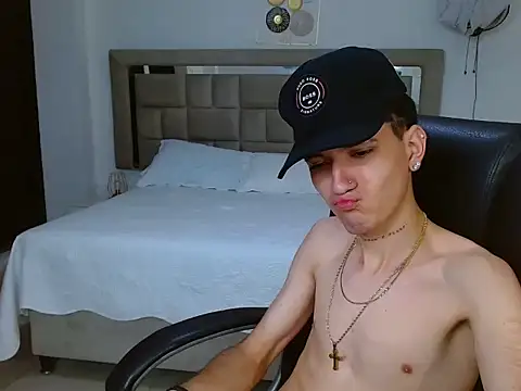 Snapshot of eroboyxox chatting on February 2026 09:02:01 PM eroboyxox online show from February 2026 09:02:01 PM