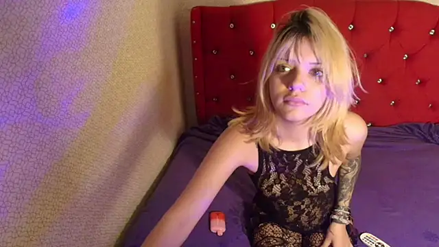 LilytReinolds online show from May 2026 05:46:01 AM