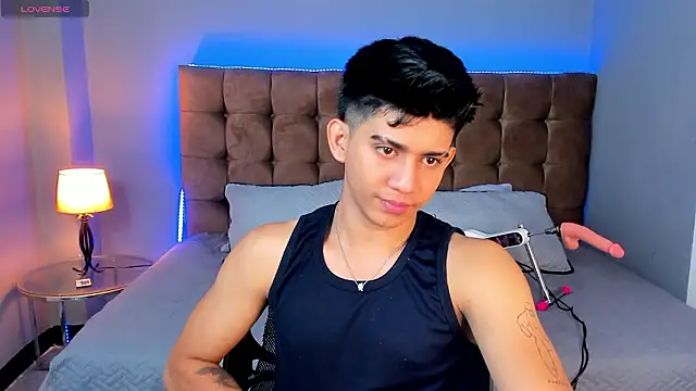 Snapshot of Thiago_Olsen chatting on February 2026 09:20:01 PM Thiago Olsen online show from February 2026 09:20:01 PM