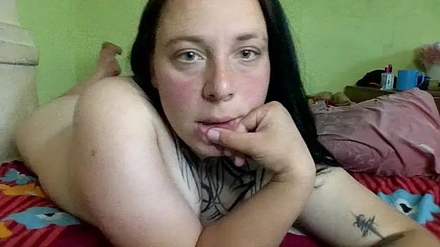 Snapshot of MillaSourety chatting on June 2026 02:33:01 PM MillaSourety online show from June 2026 02:33:01 PM