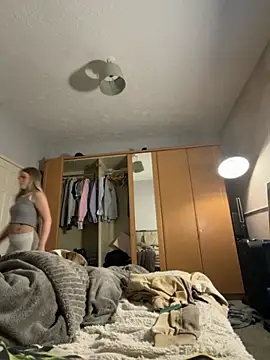 Paige love online show from April 2026 07:17:02 PM