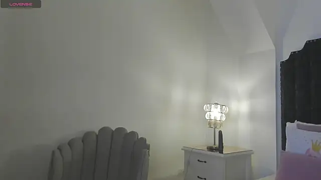 victoria martinez  online show from February 2026 11:19:02 AM