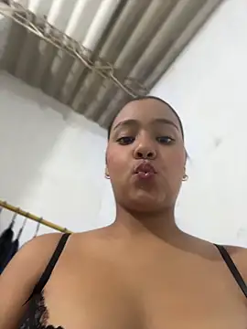 Snapshot of Baby_morena12 chatting on April 2026 01:42:01 AM Baby morena12 online show from April 2026 01:42:01 AM