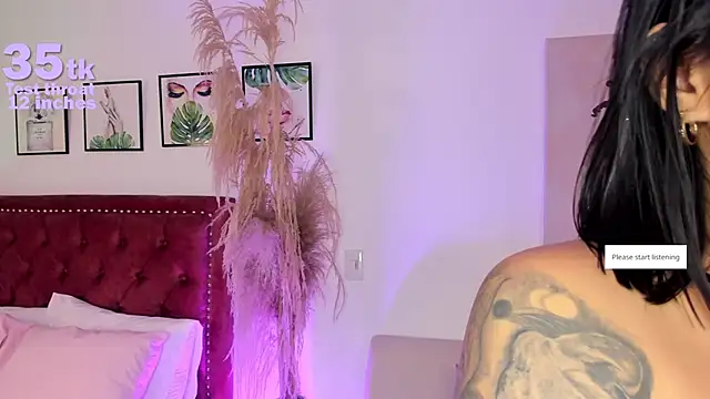 Snapshot of Lilyy_joness chatting on February 2026 01:07:02 PM Lilyy joness online show from February 2026 01:07:02 PM