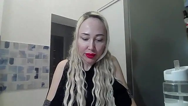 NanaGold2992 online show from March 2026 03:30:02 AM