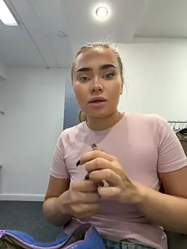 MonicaWestt online show from June 2026 07:09:01 AM