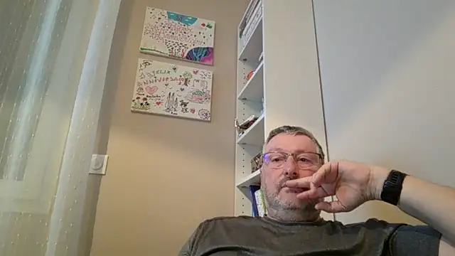 Snapshot of doudou310 chatting on February 2026 06:28:01 AM doudou310 online show from February 2026 06:28:01 AM