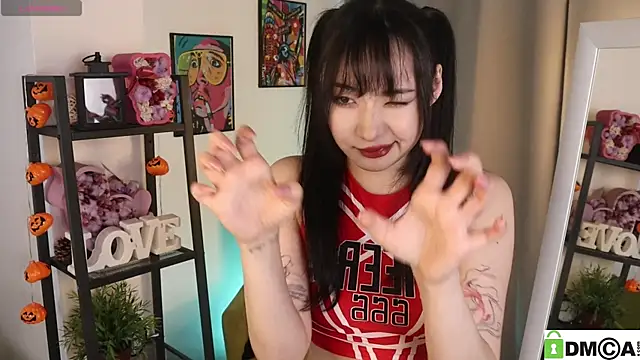 Noiry Vuvez online show from April 2026 08:14:01 PM