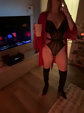 hottogetherNL online show from February 2026 03:03:01 AM