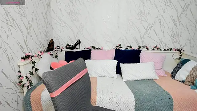 Snapshot of Alisa__Hall chatting on February 2026 03:59:01 AM Alisa Hall online show from February 2026 03:59:01 AM