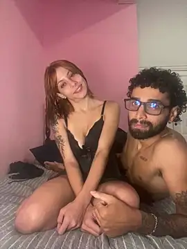 Snapshot of casal_atrevido chatting on April 2026 04:55:01 PM casal atrevido online show from April 2026 04:55:01 PM