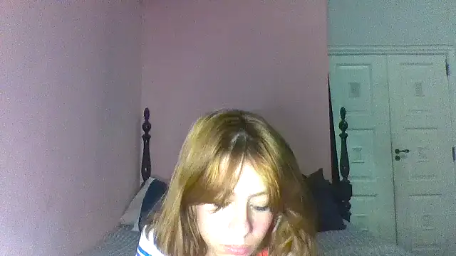 Snapshot of casal_atrevido chatting on April 2026 05:07:01 AM casal atrevido online show from April 2026 05:07:01 AM
