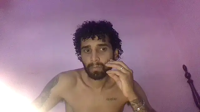 Snapshot of casal_atrevido chatting on May 2026 01:41:02 PM casal atrevido online show from May 2026 01:41:02 PM