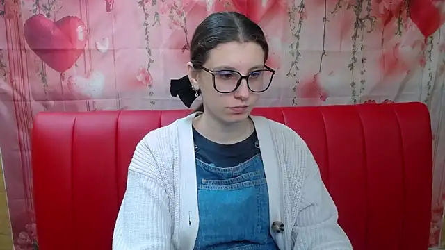 Snapshot of LilianaShine chatting on February 2026 06:14:02 AM LilianaShine online show from February 2026 06:14:02 AM