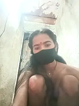 Snapshot of Sunali_Bendre chatting on February 2026 02:36:01 PM Sunali Bendre online show from February 2026 02:36:01 PM