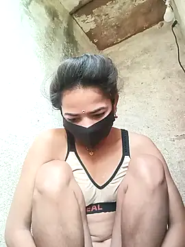 Sunali Bendre online show from February 2026 02:44:01 AM