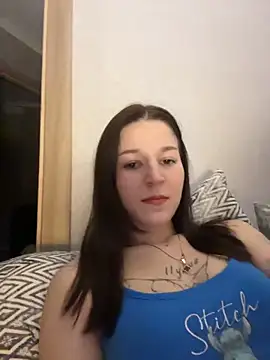 OliaLav online show from February 2026 06:03:01 PM