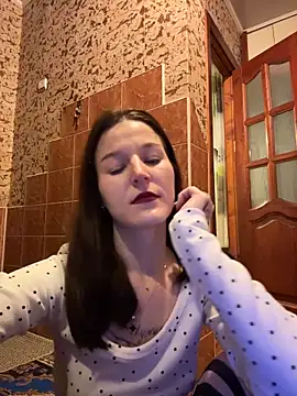 OliaLav online show from February 2026 06:37:02 PM