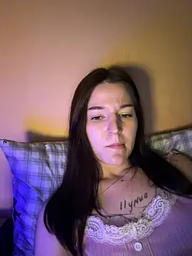 OliaLav online show from February 2026 08:06:01 PM