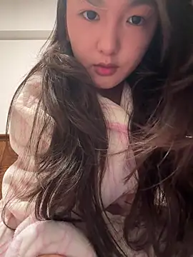 Snapshot of BeiBeiiiii chatting on April 2026 04:45:01 AM BeiBeiiiii online show from April 2026 04:45:01 AM