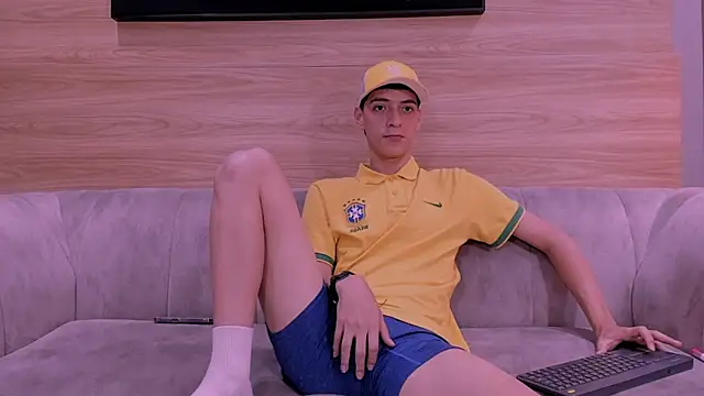 Snapshot of tiian_ chatting on February 2026 07:12:02 PM tiian online show from February 2026 07:12:02 PM