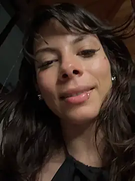 Isalove99 online show from April 2026 01:47:02 AM