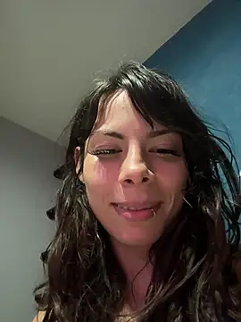 Isalove99 online show from May 2026 02:49:01 AM