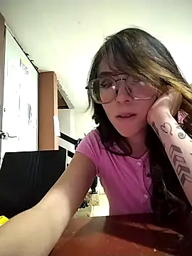 Snapshot of Winniedepootha chatting on February 2026 03:18:01 AM Winniedepootha online show from February 2026 03:18:01 AM