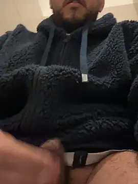 latinocalientehot online show from February 2026 09:46:01 PM