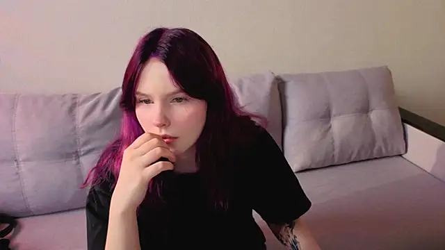 Julia Anis online show from March 2026 01:05:01 AM