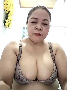 Baby-bigtits2026 online show from May 2026 10:01:01 AM