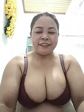 Baby-bigtits2026 online show from May 2026 10:21:01 AM