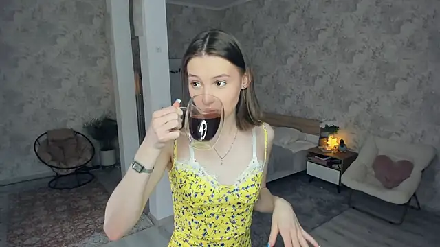 LianneBynon online show from May 2026 08:30:02 AM