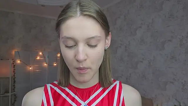 LianneBynon online show from May 2026 08:20:01 AM
