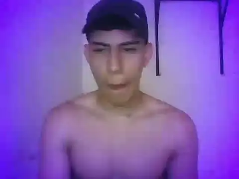 Snapshot of Alexcc21 chatting on February 2026 01:40:01 PM Alexcc21 online show from February 2026 01:40:01 PM