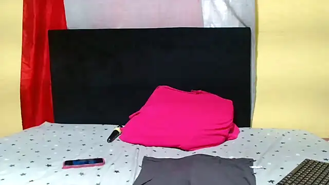 JinglynJuicy22 online show from February 2026 07:25:02 AM